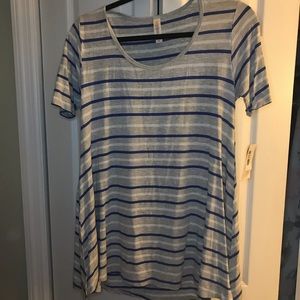 NWT LulaRoe perfect tee
